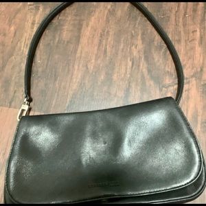 🔥5/$20🔥Kenneth Cole NY Black Small Hand Bag